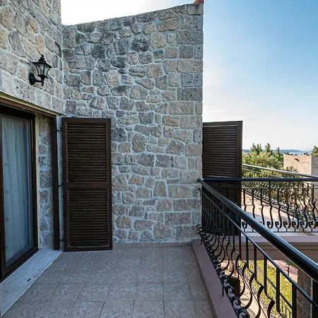 Twin Castles Maisonettes By Rentalspro Services - Halkidiki *