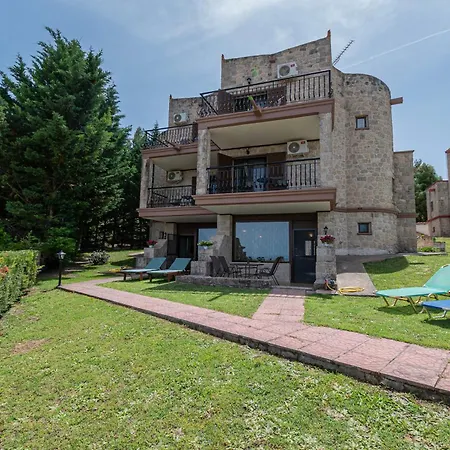 Vakantiehuis Twin Castles Maisonettes By Rentalspro Services - Halkidiki