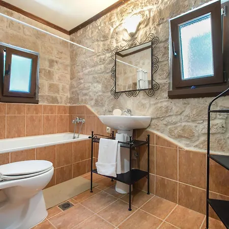 Twin Castles Maisonettes By Rentalspro Services - Halkidiki