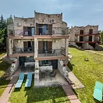 Twin Castles Maisonettes By Rentalspro Services - Halkidiki Kriopijí
